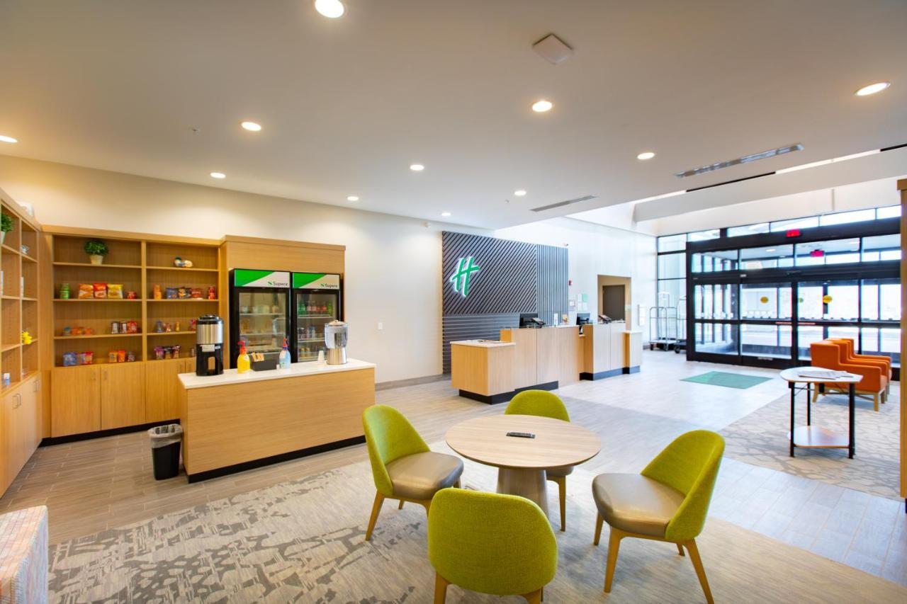 Holiday Inn - Kansas City - Northeast By Ihg Exterior photo