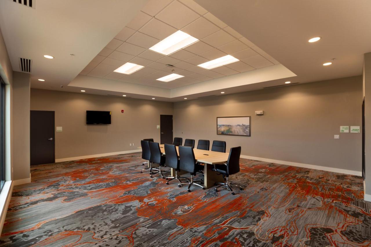 Holiday Inn - Kansas City - Northeast By Ihg Exterior photo
