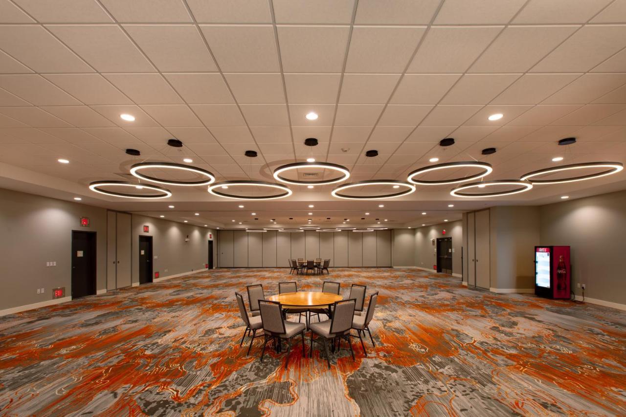 Holiday Inn - Kansas City - Northeast By Ihg Exterior photo