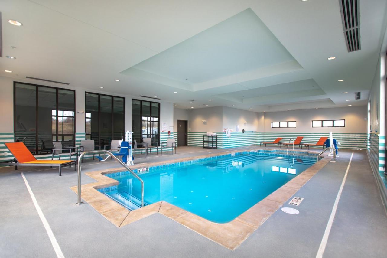 Holiday Inn - Kansas City - Northeast By Ihg Exterior photo